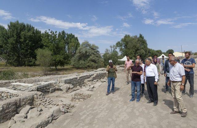 Büyükşehir’den tarihe destek