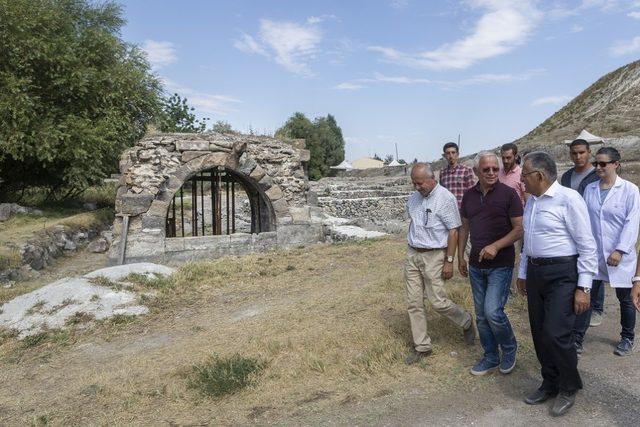 Büyükşehir’den tarihe destek