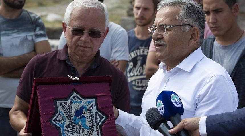 Büyükşehir’den tarihe destek