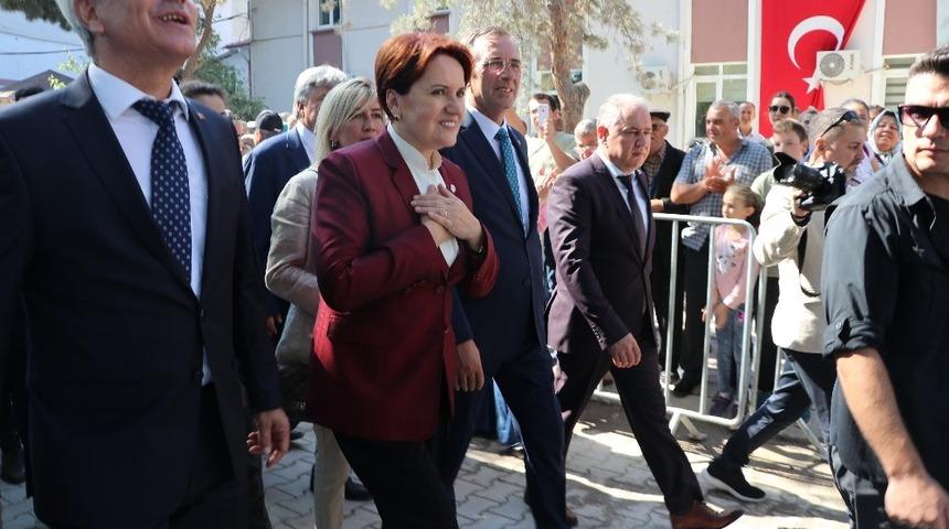 Akşener, Susurluk&rsquo;un kurtuluşu t&ouml;renlerine katıldı