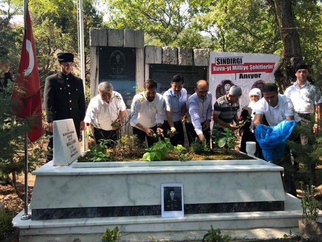 Makbule Efe ve Akıncı mezarı başında anıldı