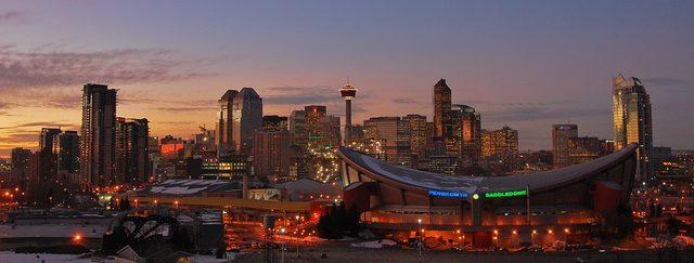 skyline-calgary-866032_960_720