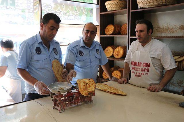 Bitlis’te ekmek fırınlarında gramaj denetimi