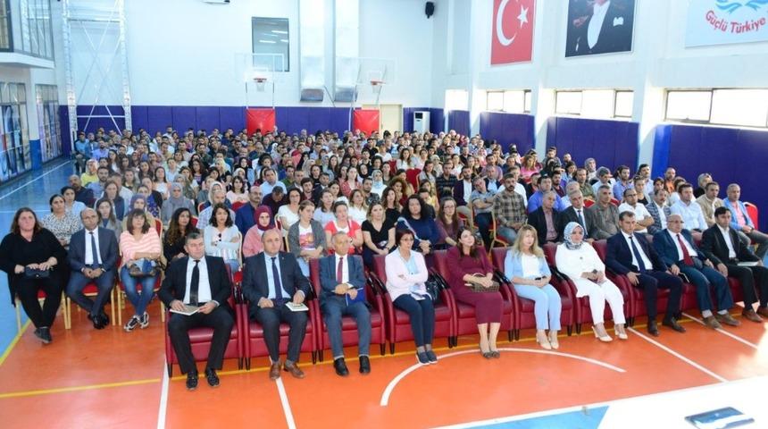 Ardahan&rsquo;da 2019-2020 eğitim-&ouml;ğretim yılı değerlendirme toplantısı ger&ccedil;ekleştirildi