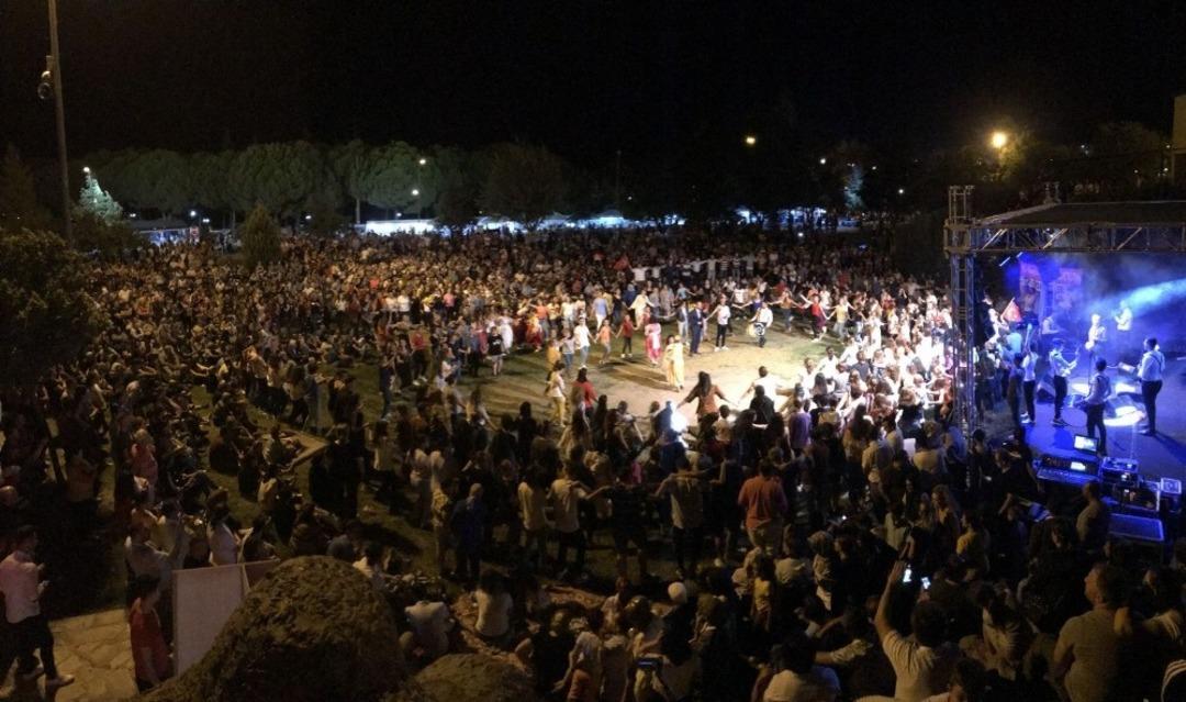 Balkan G&ouml;&ccedil;menleri gecesinde G&ouml;let doldu taştı