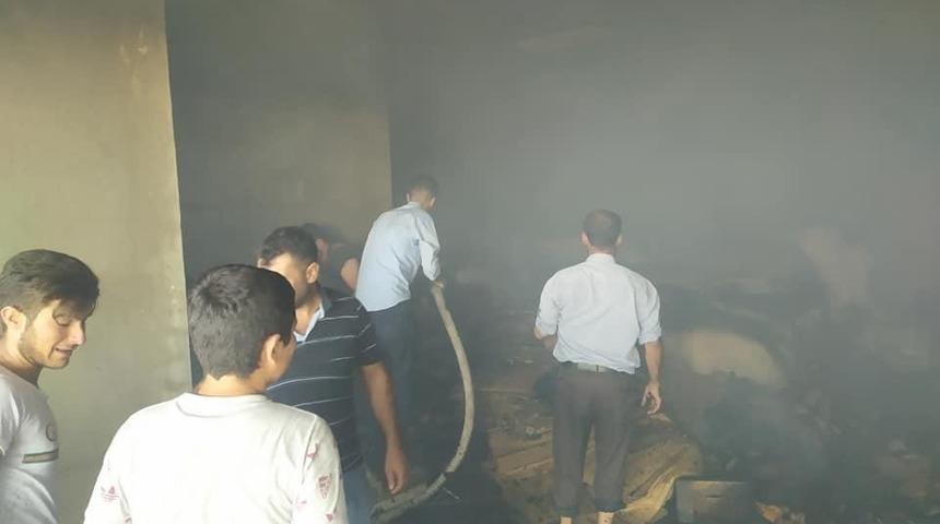 İş yerinde &ccedil;ıkan yangın korkuttu
