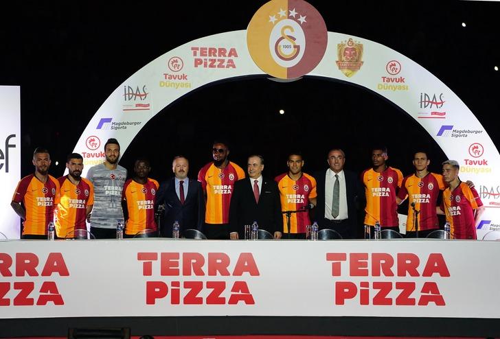 İstanbul depremi sonrası Radamel Falcao'dan paylaşım G4