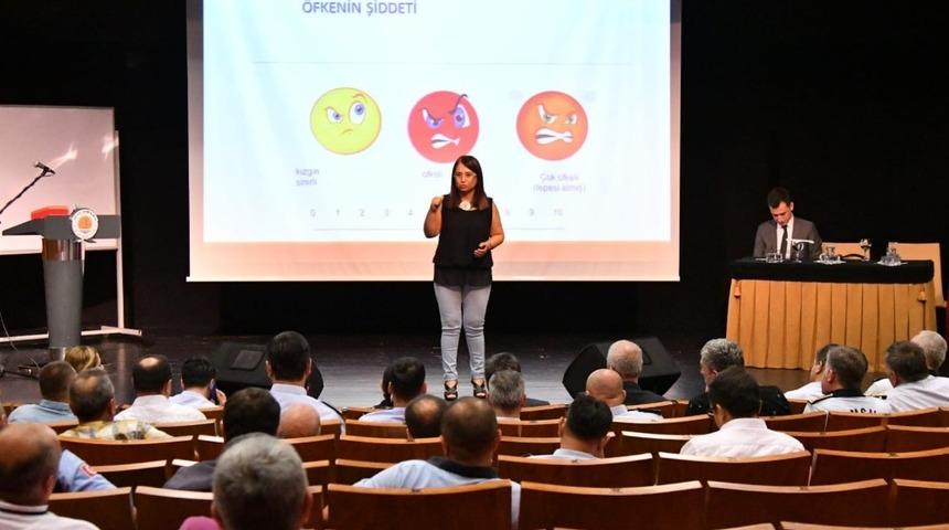 Samsun B&uuml;y&uuml;kşehir Belediyesi personeline &ouml;fke kontrol&uuml; semineri