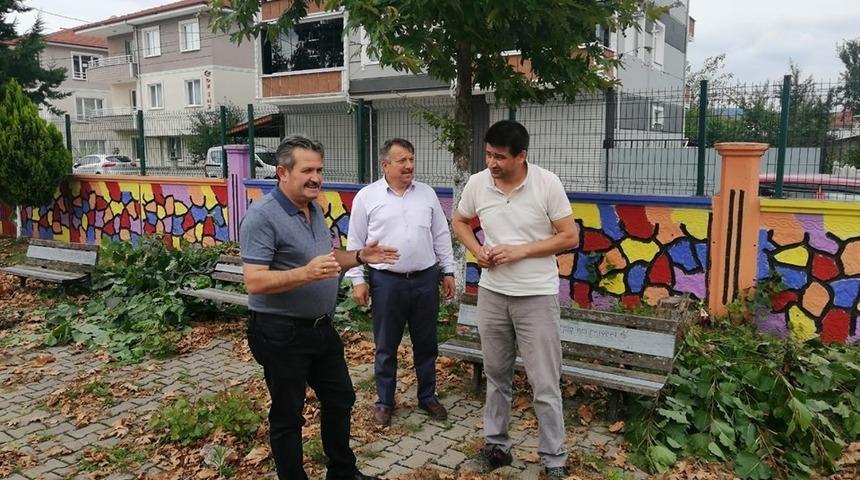 Başkan Koloğlu okulları gezdi