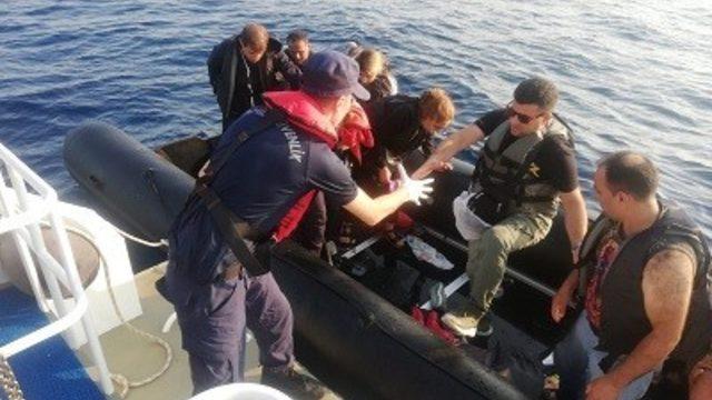 Kuşadası Körfezi’nde 18 düzensiz göçmen yakalandı