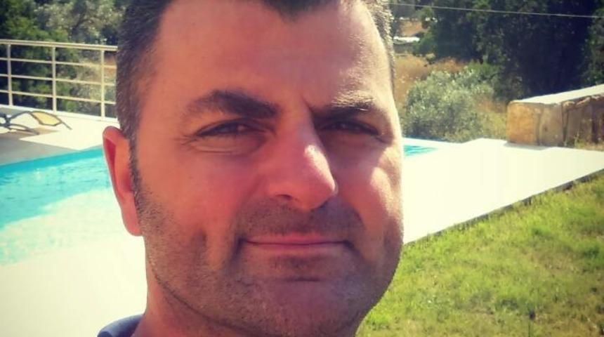 Badem ağa&ccedil;larını ila&ccedil;lamak isterken canından oldu