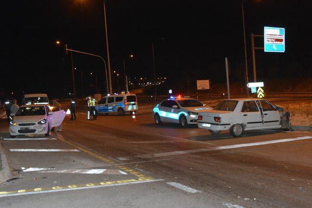 Çanakkale'de zincirleme kaza: 2 yaralı