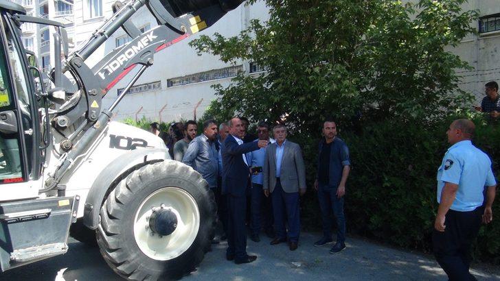 Elektriği kesilen belediye, dağıtım şirketinin binasını mühürledi G2