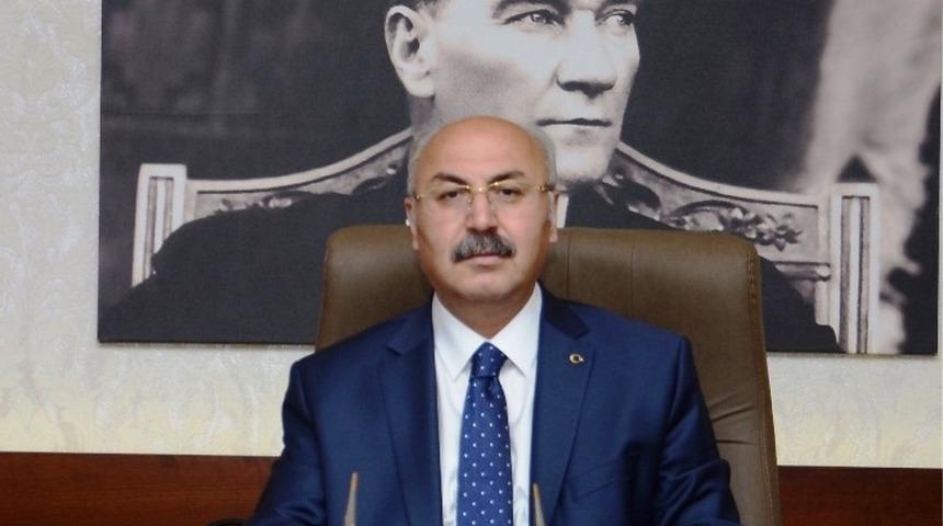 Vali Köşger; “Bağımsızlık ruhunu yeniden her alanda canlandırmalıyız”