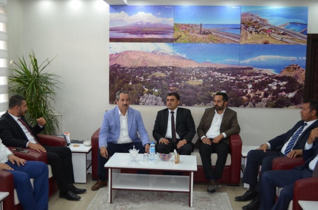 İzmirli iş adamlarından Adilcevaz&rsquo;a ziyaret