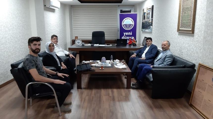 Rekt&ouml;r Alma, Yeni D&uuml;nya Vakfı Iğdır İl Temsilciliğini ziyaret etti