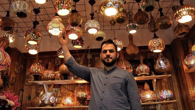 Bursalı mühendis su kabağından avize yapıp Amerika’ya satıyor