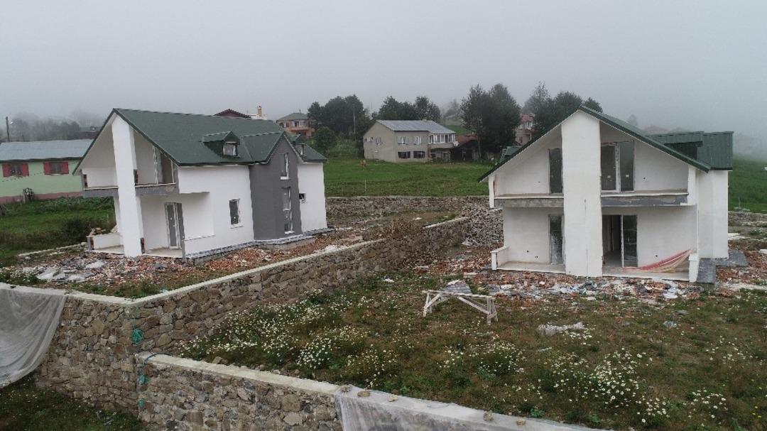 Tartışılan &ldquo;ha&ccedil;&rdquo; sembolleri yıkıldı