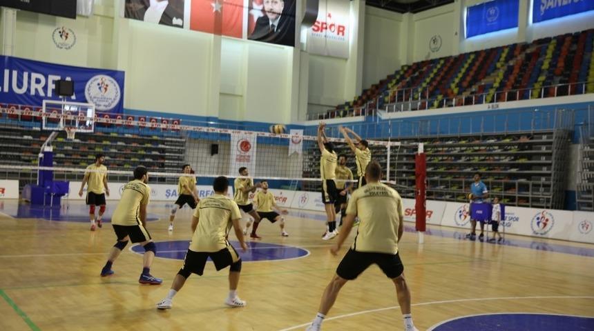 Haliliye Voleybol Takımı lige sıkı hazırlanıyor