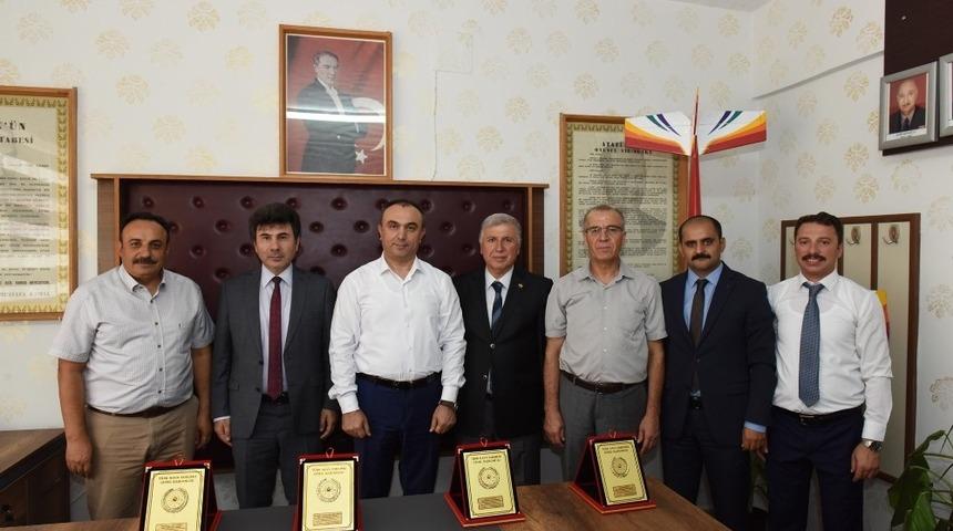 THK&rsquo;dan m&uuml;d&uuml;rlerine plaket