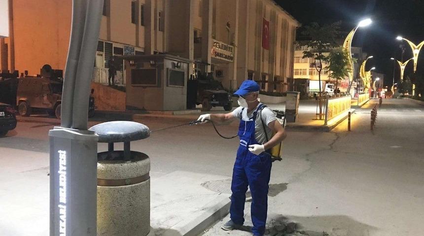 Hakkari kent merkezi haşerelerden arındırılıyor