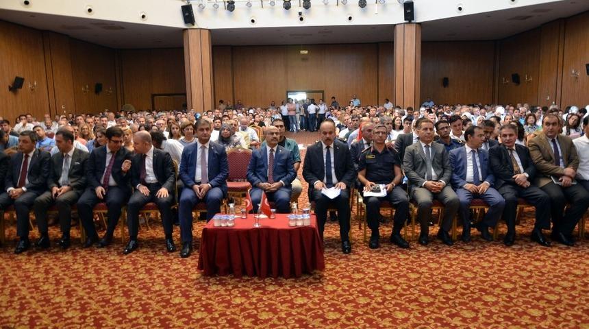 Vali Demirtaş: "Eğitimde Adana&rsquo;yı bir numara yapmalıyız"