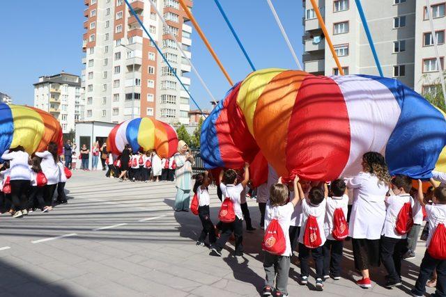 Tekden İlkokulu’nda öğrenciler ’Bed-i Besmele’ ile okullarına alıştı