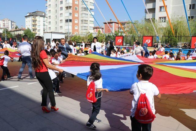 Tekden İlkokulu’nda öğrenciler ’Bed-i Besmele’ ile okullarına alıştı