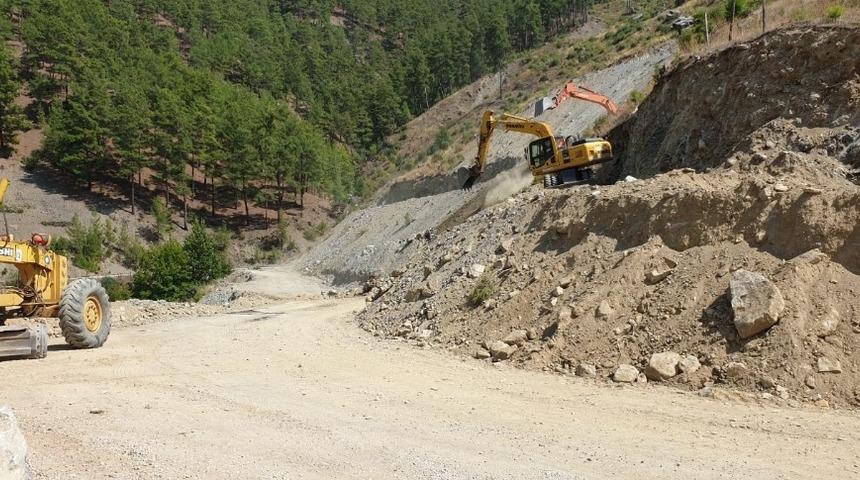 G&uuml;ndoğmuş Balkaya yolunda heyelan &ouml;nleme &ccedil;alışması