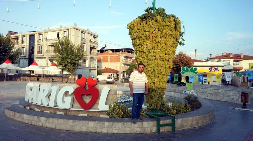 Sarıg&ouml;l'de &uuml;z&uuml;mden dev salkım