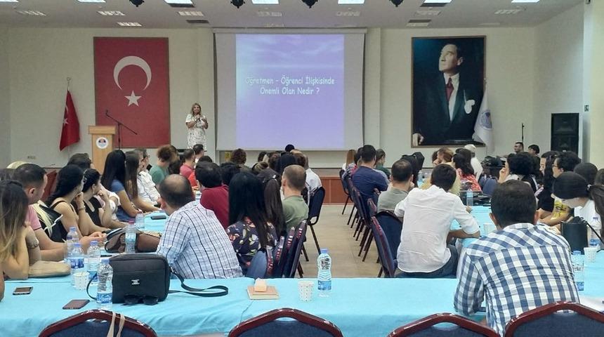 Kurs &ouml;ğretmenlerine seminer