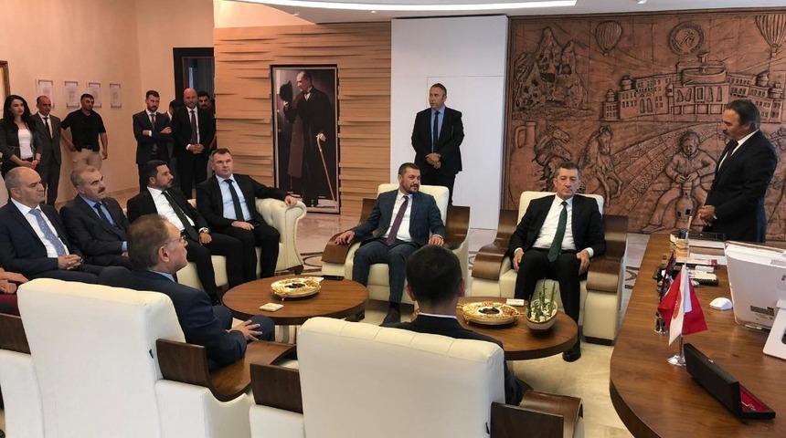 Milli Eğitim Bakanı Sel&ccedil;uk, NEV&Uuml;&rsquo;y&uuml; ziyaret etti