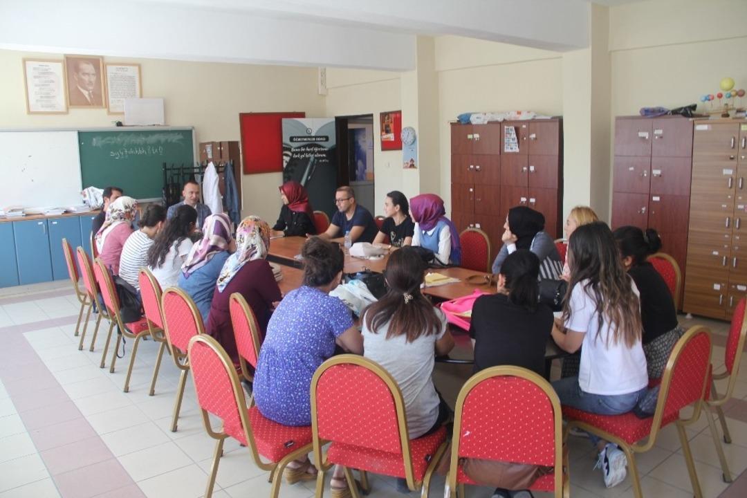 Ağrı Milli Eğitim M&uuml;d&uuml;r&uuml; Tekin&rsquo;den okul ve il&ccedil;e ziyaretleri