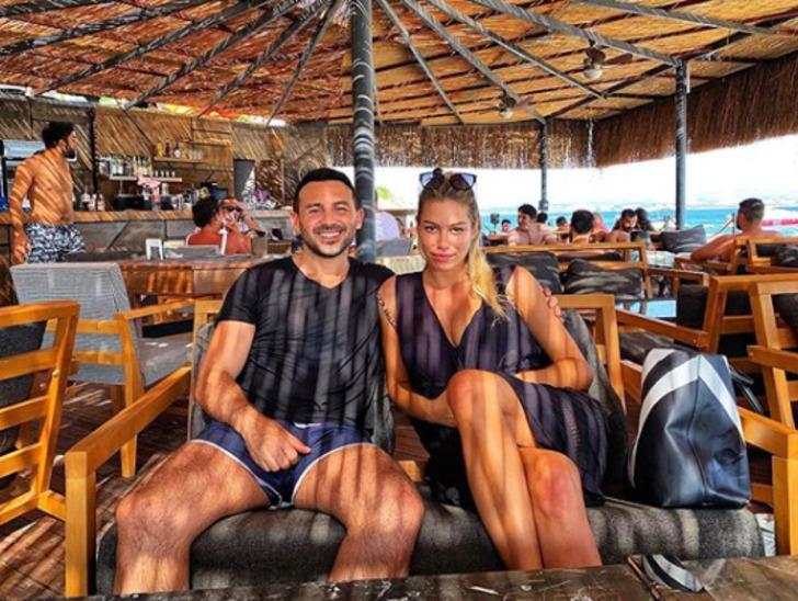 Ahmet Dursun ile Asena Demirbağ Paris'te evlendi G4