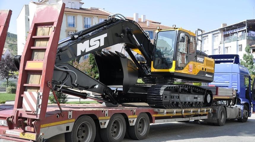 S&ouml;ğ&uuml;t&rsquo;e ekskavat&ouml;r kep&ccedil;e hibe edildi