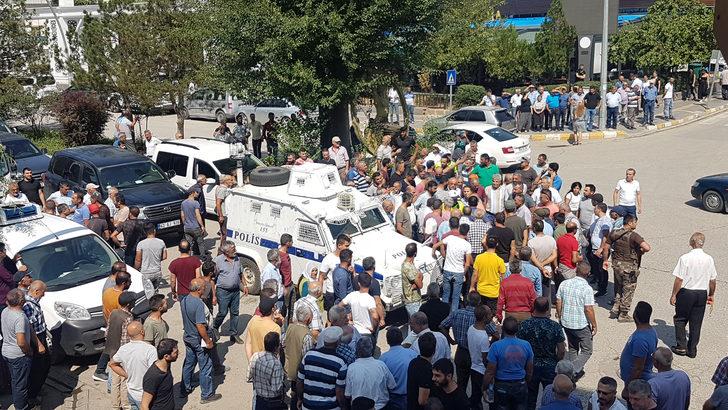 Tunceli'de ortalık karıştı! Havaya ateş açınca linç etmek istediler G3