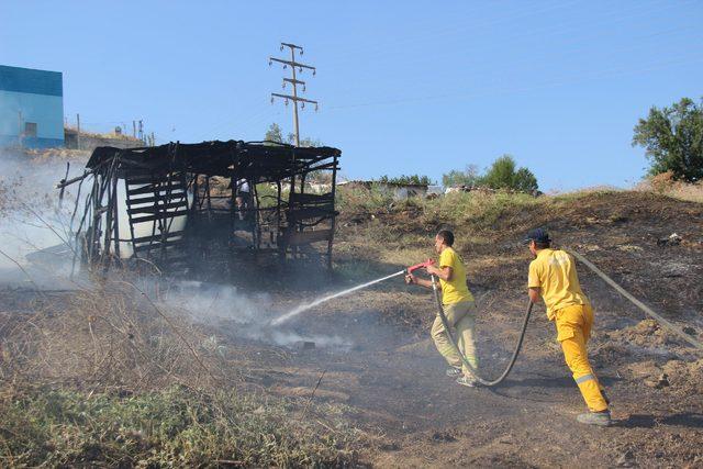 Malkara'da otluk yangını; 10 dönüm alan zarar gördü