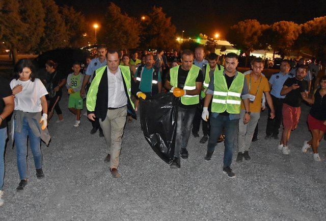 Haluk Levent'ten önce konser, sonra alanda temizlik