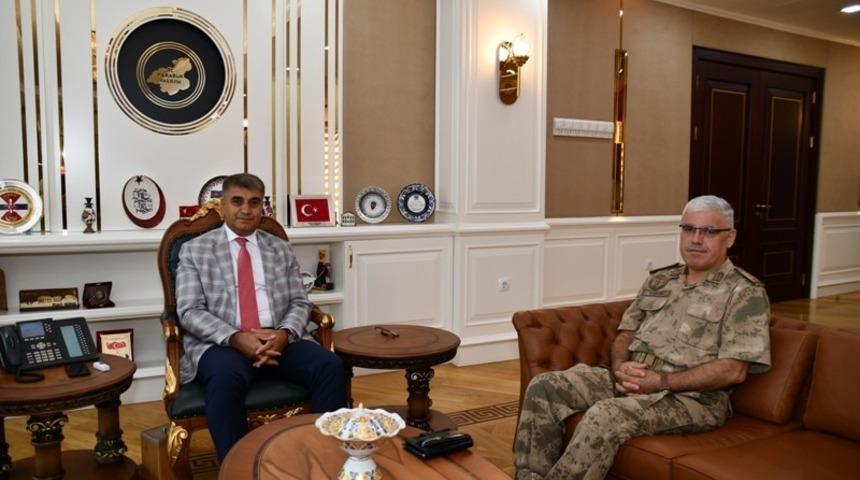 Karab&uuml;k Valisi G&uuml;rel&rsquo;e ziyaret