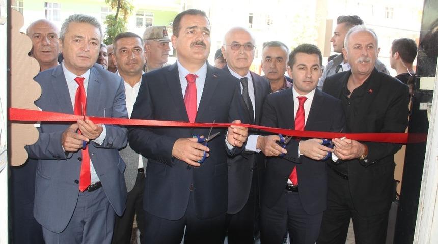 Vali Akbıyık, Hakkari’de ikinci işyeri açılışı yaptı