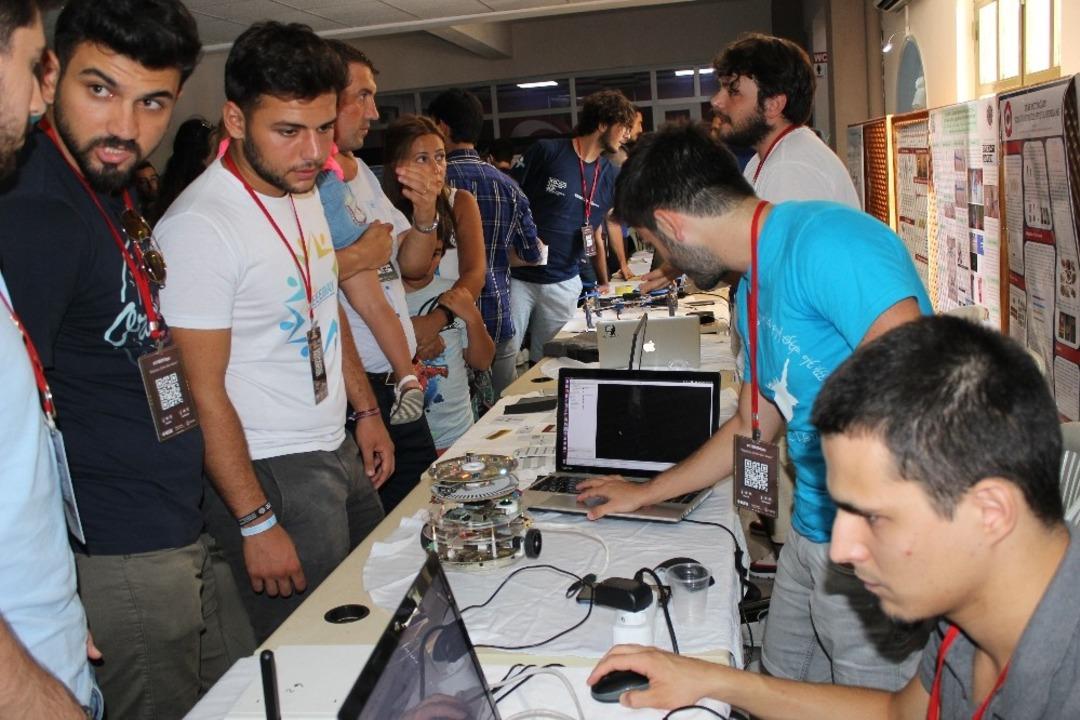 &rsquo;17. IEEE T&uuml;rkiye &Ouml;ğrenci ve Gen&ccedil; Profesyoneller Kongresi&rsquo; Edremit&rsquo;te d&uuml;zenlendi