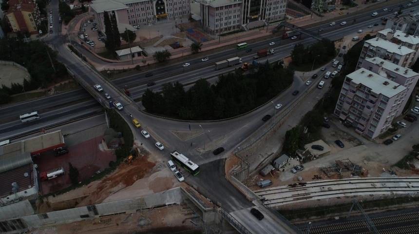 Tramvay çalışmaları nedeni ile kapanan kavşak trafiğe açıldı