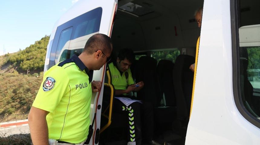 Artvin’de okul servis araçları denetlendi
