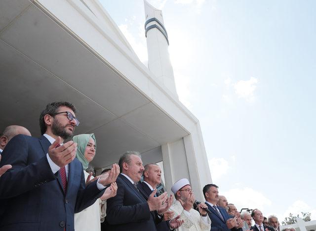 Erdoğan İT&Uuml; Abd&uuml;lhakim Sancak Camii nin a&ccedil;ılışına katıldı 4