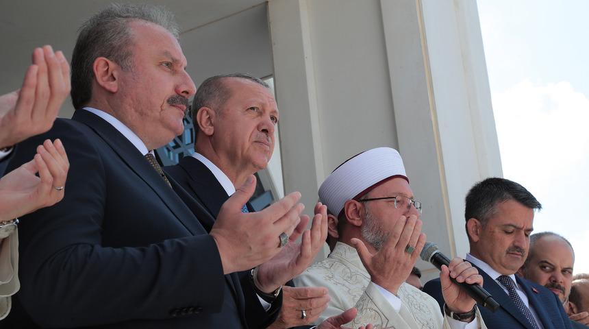 Erdoğan İT&Uuml; Abd&uuml;lhakim Sancak Camii'nin a&ccedil;ılışına katıldı