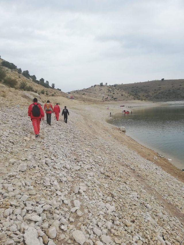 Baraj gölünde kaybolduğu iddia edilen Ercan Can için arama çalışması