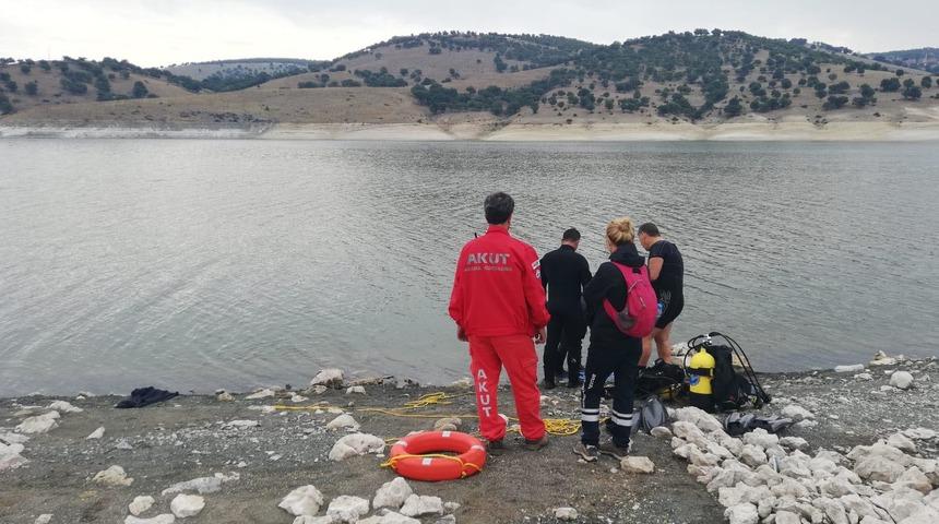 Baraj g&ouml;l&uuml;nde kaybolduğu iddia edilen Ercan Can i&ccedil;in arama &ccedil;alışması
