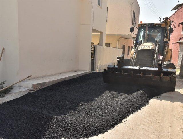 Toroslar’da yol yapım, bakım ve onarın çalışmaları devam ediyor