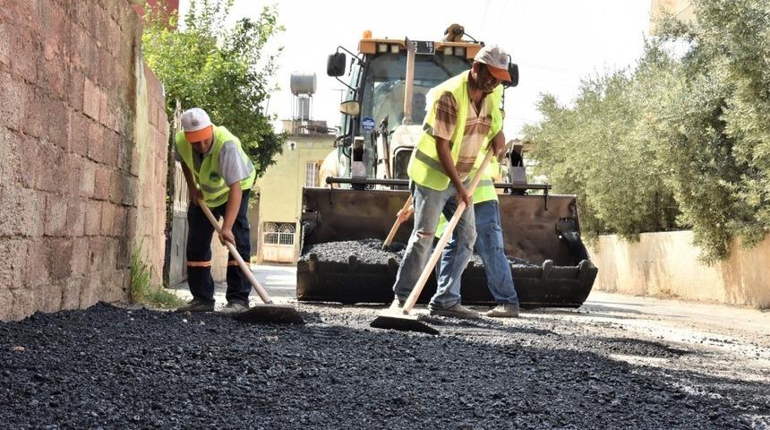 Toroslar&rsquo;da yol yapım, bakım ve onarın &ccedil;alışmaları devam ediyor