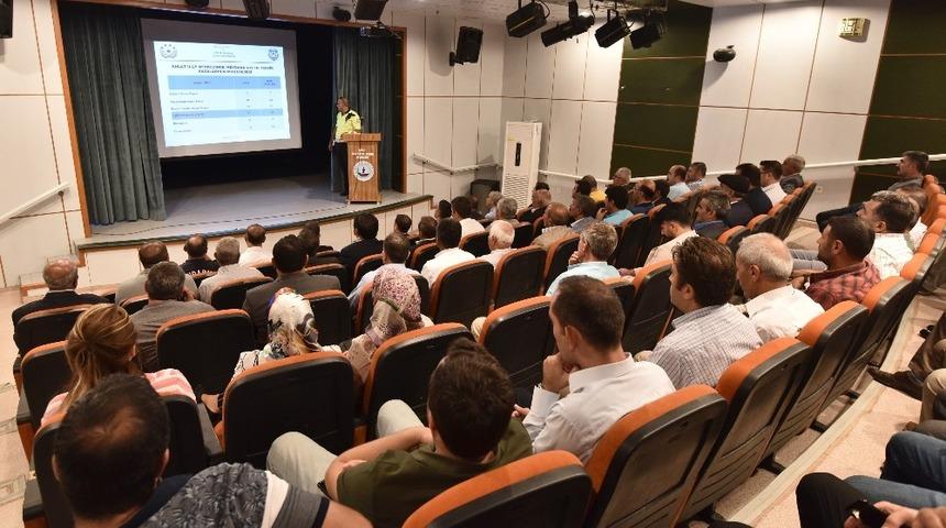 Ahlat&rsquo;ta &lsquo;okul g&uuml;venliği&rsquo; toplantısı d&uuml;zenlendi